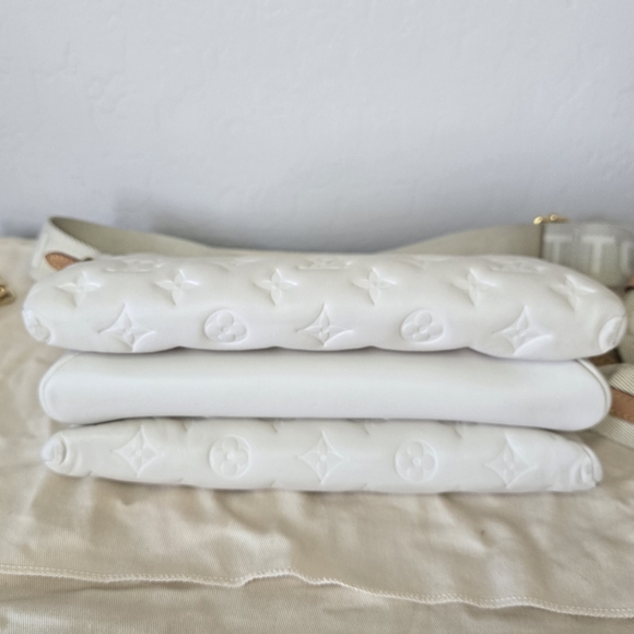 Louis Vuitton Coussin PM Cream - Picture 7 of 17